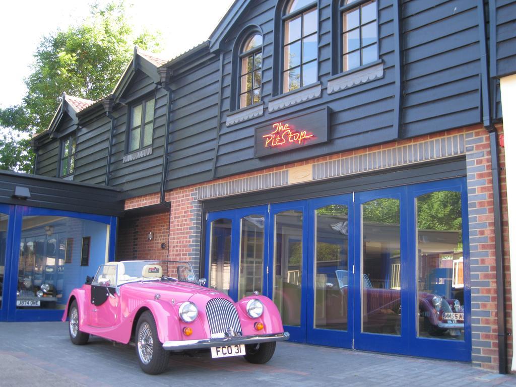 The Pitstop Little Hallingbury  Exterior foto